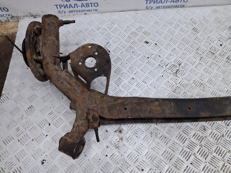 Балка задней подвески SX4 2006-2014 1 1.6 бензин M16A Балка задней подвески SX4 2006-2014 1 1.6 бензин M16A