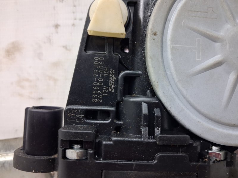 Стеклоподъемник задний левый SX4 2006-2014 1 1.6 бензин M16A Стеклоподъемник задний левый SX4 2006-2014 1 1.6 бензин M16A