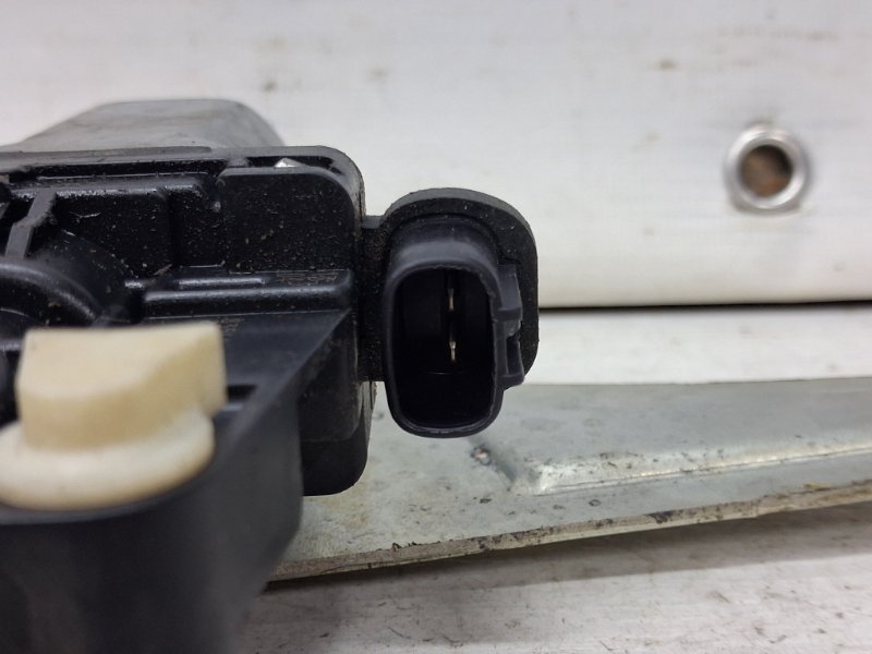 Стеклоподъемник задний левый SX4 2006-2014 1 1.6 бензин M16A Стеклоподъемник задний левый SX4 2006-2014 1 1.6 бензин M16A