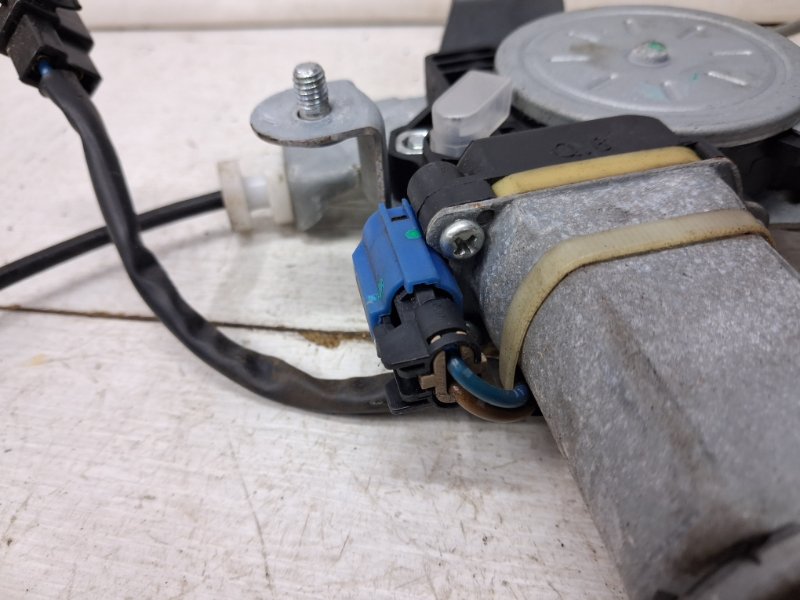 Стеклоподъемник задний правый Captiva 2006-2018 C140 2.2 diesel Z22D1