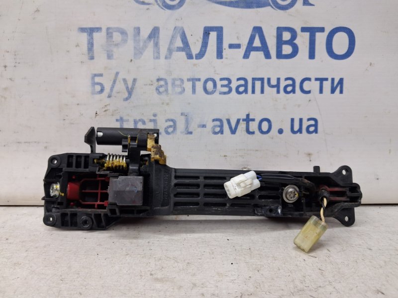 Ручка двери внешняя передняя левая Suzuki SX4 1 1.6 бензин M16A Ручка двери внешняя передняя левая Suzuki SX4 1 1.6 бензин M16A