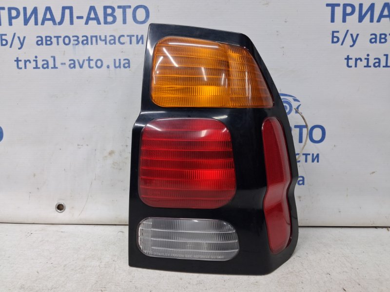 Фонарь задний внешний правый Mitsubishi Pajero Sport 1996-2008 K9 3.0 бензин 6G72 MR496374 Б/У