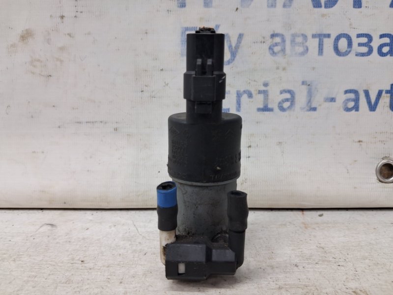 Насос омывателя стекла Qashqai 2013-2022 J11 1.2 Бензин HRA2DDT Насос омывателя стекла Qashqai 2013-2022 J11 1.2 Бензин HRA2DDT