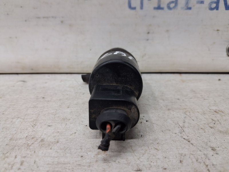 Насос омывателя стекла Chevrolet Captiva C140 2.2 diesel Z22D1 Насос омывателя стекла Chevrolet Captiva C140 2.2 diesel Z22D1