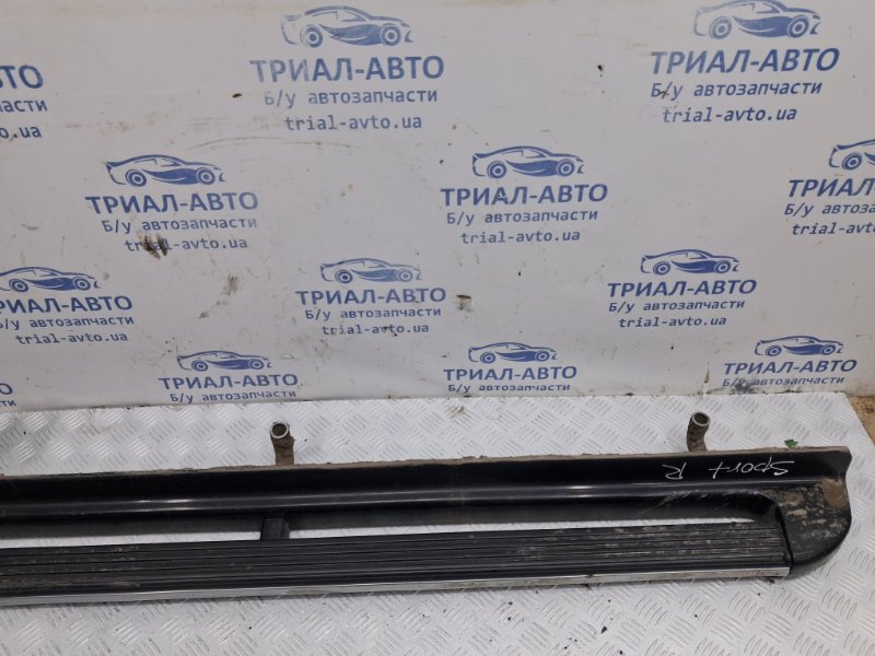 Подножка правая Mitsubishi Pajero Sport K9 3.0 бензин 6G72