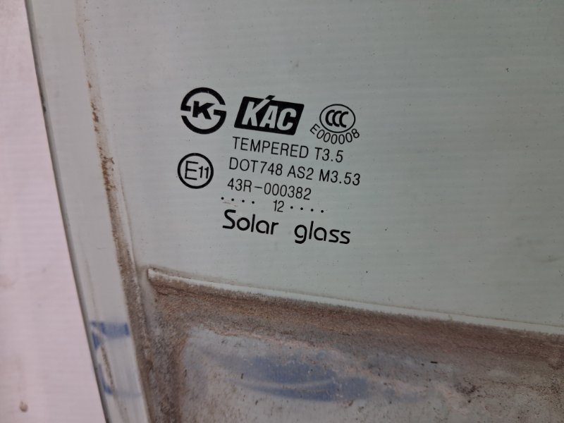 Стекло двери переднее правое Chevrolet Captiva C140 2.2 diesel Z22D1 Стекло двери переднее правое Chevrolet Captiva C140 2.2 diesel Z22D1