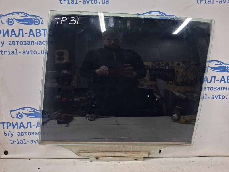 Стекло двери заднее левое Toyota Prado 2002-2009 J120 3.0 Diesel 1KDFTV 6811460211 Б/У