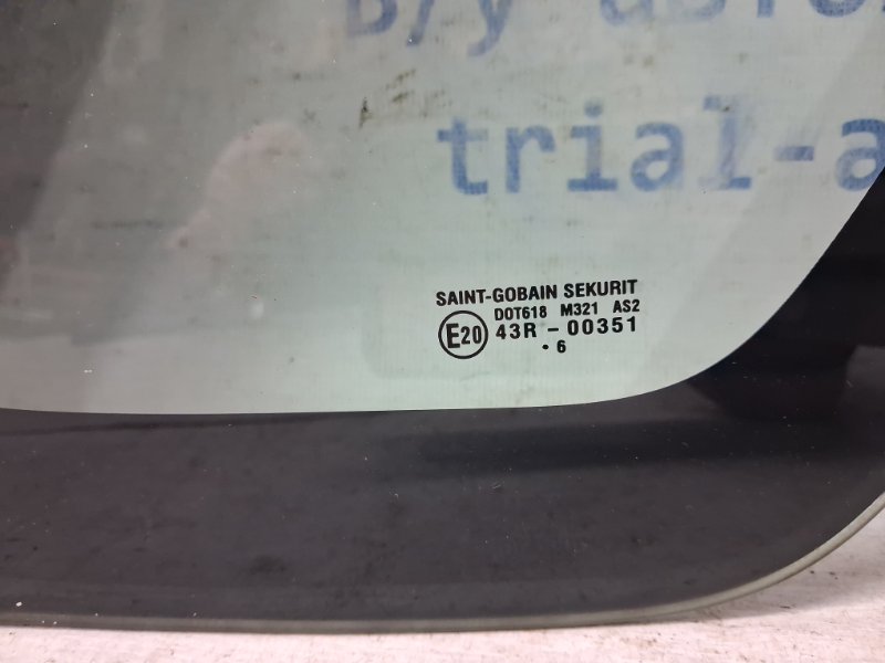 Стекло в кузов заднее правое SX4 2006-2014 1 1.6 бензин M16A Стекло в кузов заднее правое SX4 2006-2014 1 1.6 бензин M16A