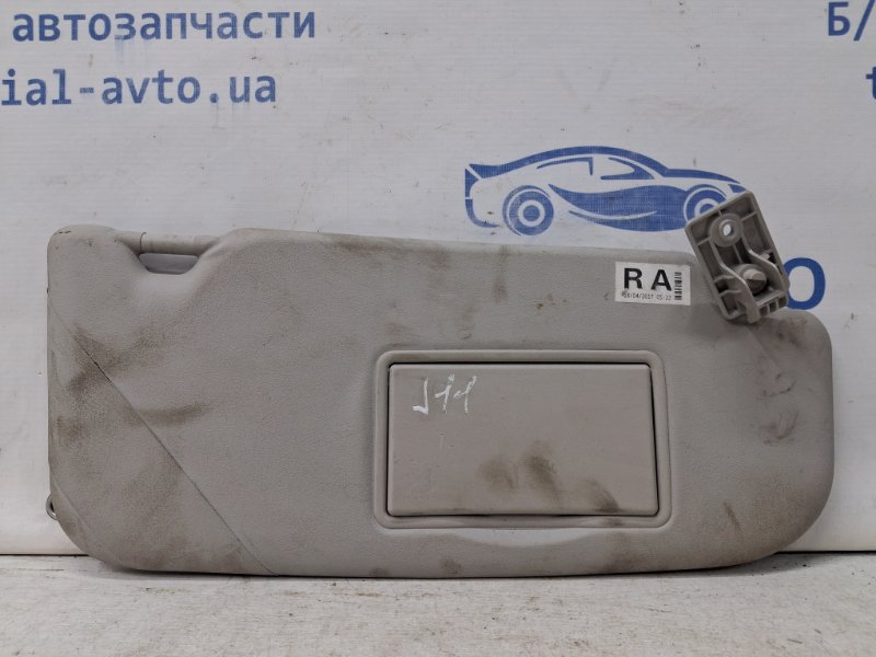 Запчасть козырек солнцезащитный правый Nissan Qashqai 2013-2022 J11 1.2 Бензин HRA2DDT 964004EA0A Б/У Козырек солнцезащитный правый Nissan Qashqai 2013-2022 J11 1.2 Бензин HRA2DDT 964004EA0A Б/У