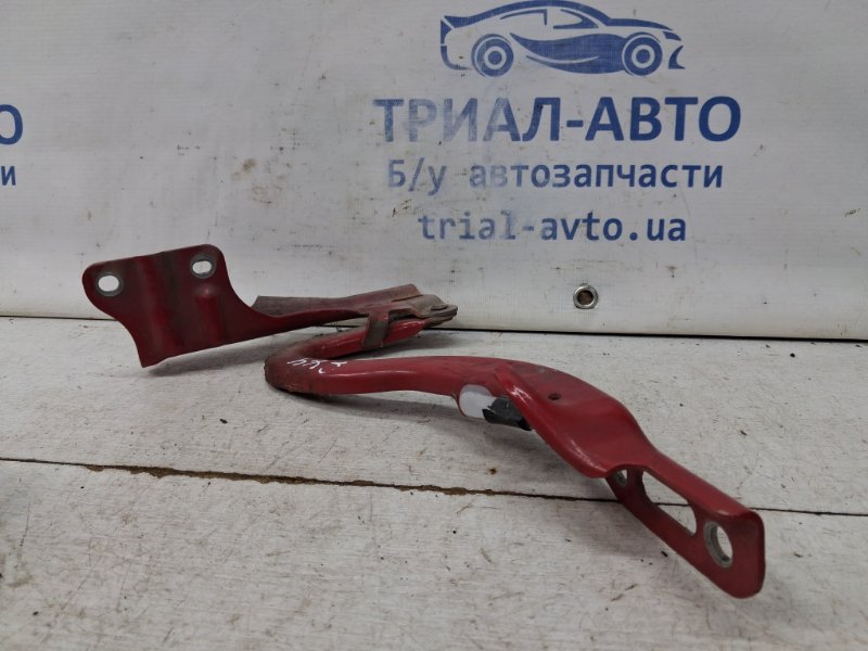Петля капота правая Suzuki SX4 1 1.6 бензин M16A Петля капота правая Suzuki SX4 1 1.6 бензин M16A