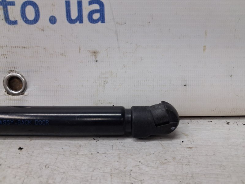 Амортизатор крышки багажника Qashqai 2013-2022 J11 1.2 Бензин HRA2DDT Амортизатор крышки багажника Qashqai 2013-2022 J11 1.2 Бензин HRA2DDT