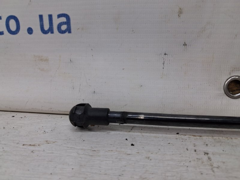 Амортизатор крышки багажника Nissan Qashqai J11 1.2 Бензин HRA2DDT Амортизатор крышки багажника Nissan Qashqai J11 1.2 Бензин HRA2DDT