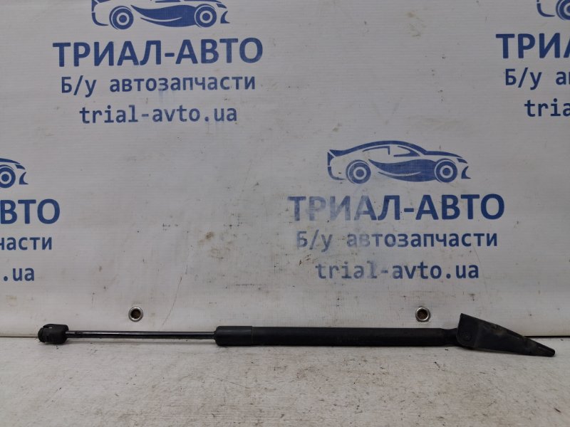 Амортизатор крышки багажника Suzuki SX4 2006-2014 1 1.6 бензин M16A 8185079J00 Б/У