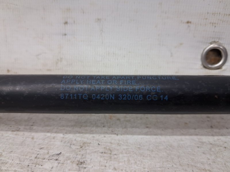 Амортизатор крышки багажника SX4 2006-2014 1 1.6 бензин M16A