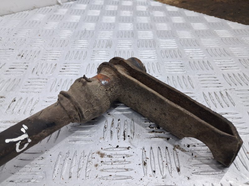 Торсион правый Mitsubishi Pajero Sport K9 3.0 бензин 6G72