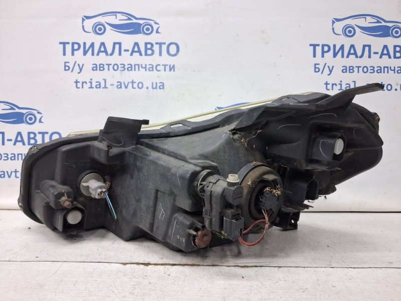 Фара правая галоген SX4 2006-2014 1 1.6 бензин M16A Фара правая галоген SX4 2006-2014 1 1.6 бензин M16A