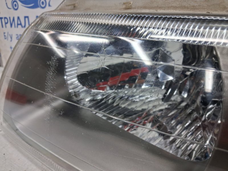 Фара левая галоген Pajero Sport 1996-2008 K9 3.0 бензин 6G72 Фара левая галоген Pajero Sport 1996-2008 K9 3.0 бензин 6G72