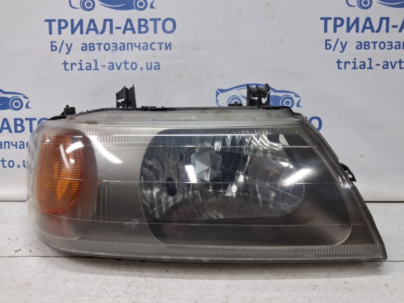 Запчасть фара правая галоген Mitsubishi Pajero Sport 1996-2008 K9 3.0 бензин 6G72 MR495762 Б/У Фара правая галоген Mitsubishi Pajero Sport 1996-2008 K9 3.0 бензин 6G72 MR495762 Б/У