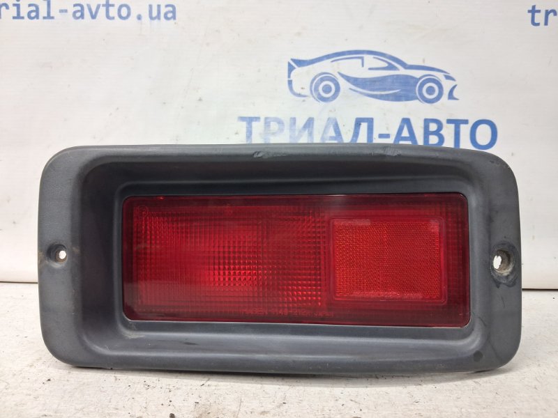 Катафот правый Mitsubishi Pajero Sport 1996-2008 K9 3.0 бензин 6G72 MR465018 Б/У