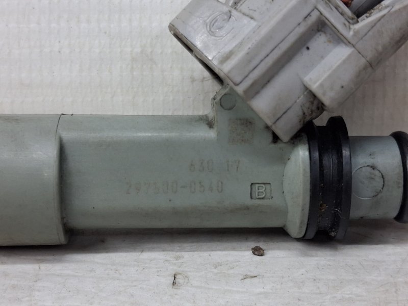 Форсунка топливная Suzuki SX4 1 1.6 бензин M16A