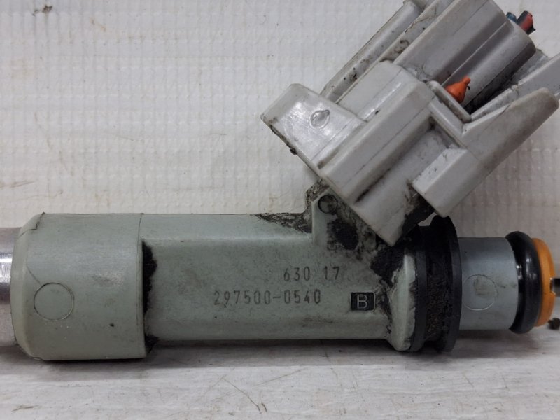 Форсунка топливная Suzuki SX4 1 1.6 бензин M16A