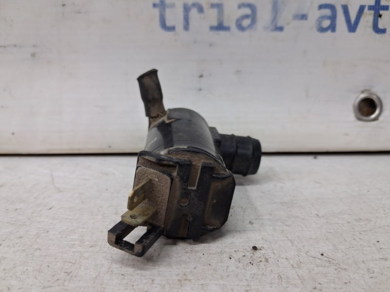 Насос омывателя стекла Mitsubishi Pajero Sport K9 3.0 бензин 6G72 Насос омывателя стекла Mitsubishi Pajero Sport K9 3.0 бензин 6G72