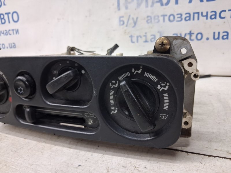 Блок управления кондиционером Mitsubishi Pajero Sport K9 3.0 бензин 6G72