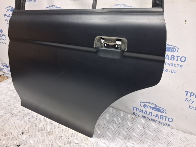 Дверь задняя левая Pajero Sport 1996-2008 K9 3.0 бензин 6G72 Дверь задняя левая Pajero Sport 1996-2008 K9 3.0 бензин 6G72