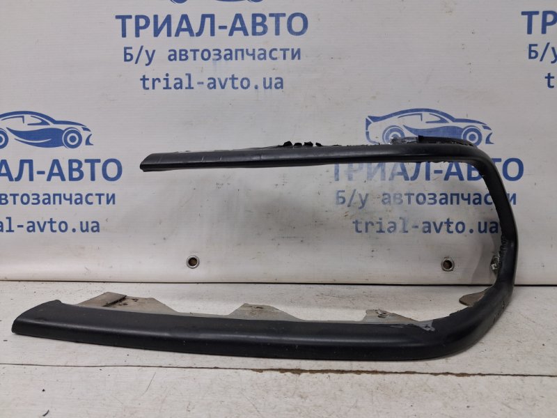 Накладка передняя левая Mitsubishi Pajero Sport 1996-2008 K9 3.0 бензин 6G72 MR563371 Б/У