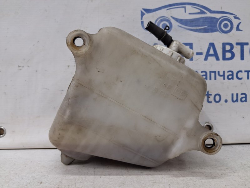 Бачок радиатора (расширительный) Pajero Sport 1996-2008 K9 3.0 бензин 6G72 Бачок радиатора (расширительный) Pajero Sport 1996-2008 K9 3.0 бензин 6G72