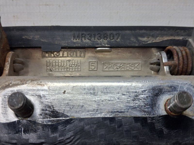 Ручка двери внешняя передняя левая Mitsubishi Pajero Sport K9 3.0 бензин 6G72