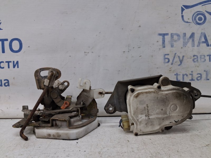 Замок двери задний левый Pajero Sport 1996-2008 K9 3.0 бензин 6G72