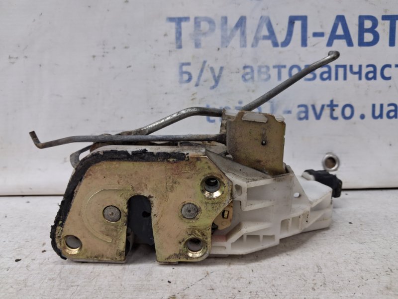 Замок двери передний правый Mitsubishi Pajero Sport K9 3.0 бензин 6G72