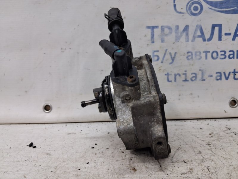 Насос вакуумный Chevrolet Captiva C140 2.2 diesel Z22D1 Насос вакуумный Chevrolet Captiva C140 2.2 diesel Z22D1