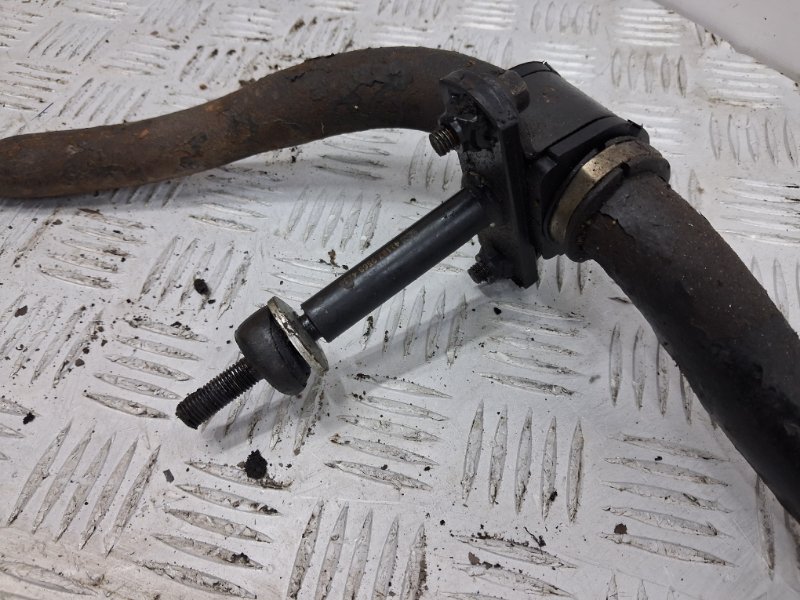 Стабилизатор передний Pajero Sport 1996-2008 K9 3.0 бензин 6G72 Стабилизатор передний Pajero Sport 1996-2008 K9 3.0 бензин 6G72