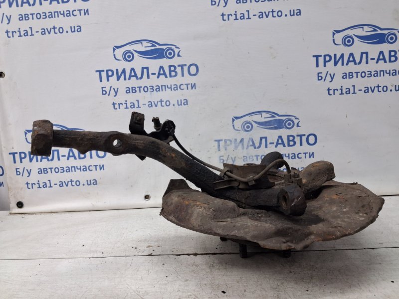 Кулак поворотный правый со ступицей Toyota Prado J120 3.0 Diesel 1KDFTV