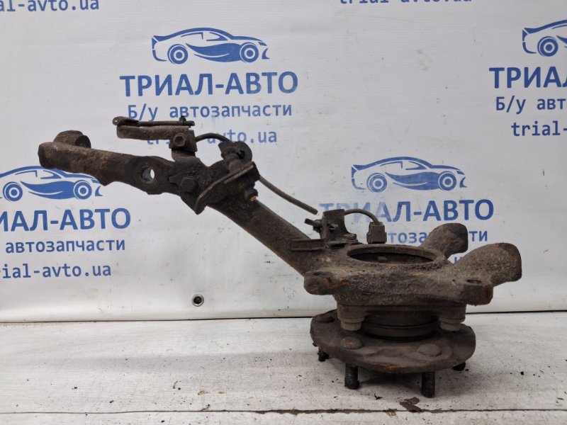 Кулак поворотный левый со ступицей Prado 2002-2009 J120 3.0 Diesel 1KDFTV