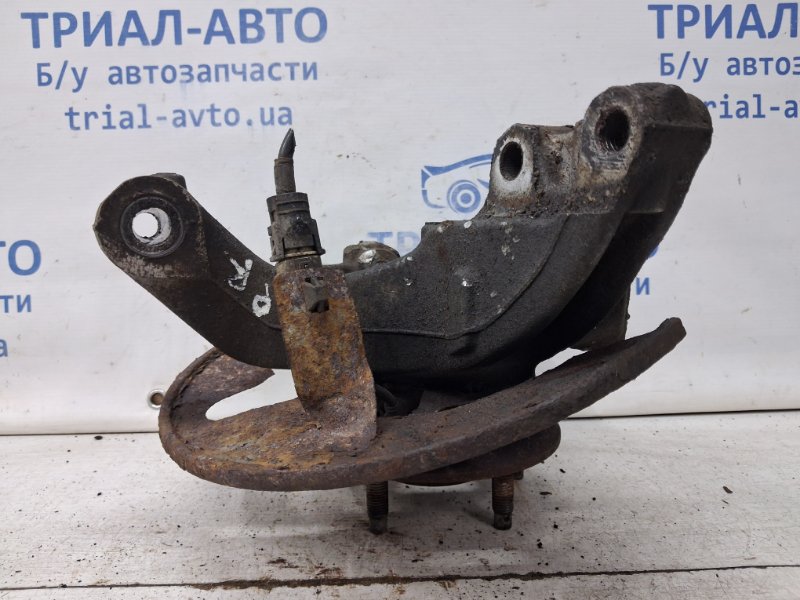 Кулак поворотный правый со ступицей Chevrolet Captiva C140 2.2 diesel Z22D1