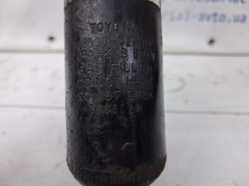 Амортизатор задний Auris 2006-2012 E150 1.6 бензин 1ZRFAE