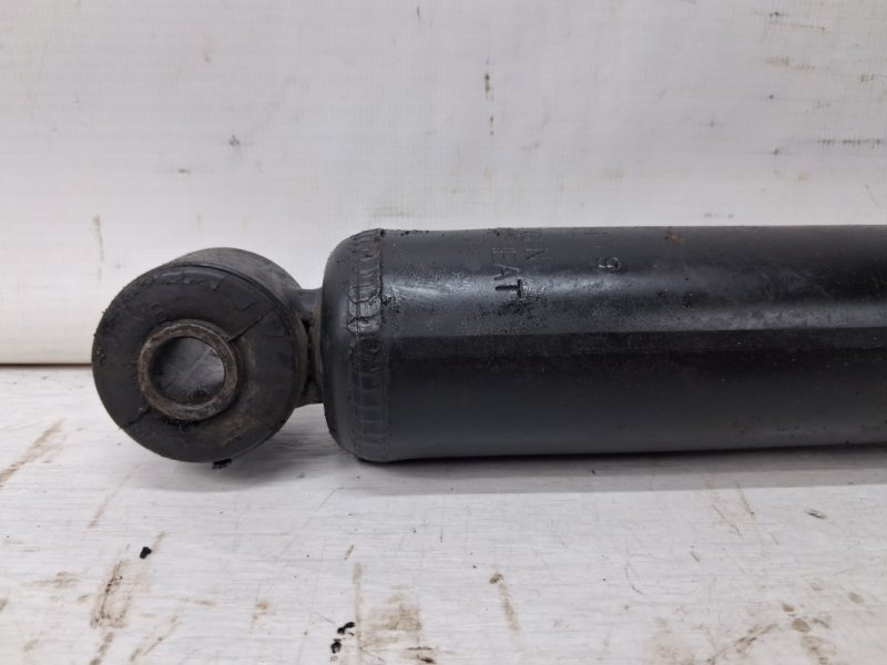 Амортизатор Передний Mitsubishi Pajero Sport K9 3.0 бензин 6G72