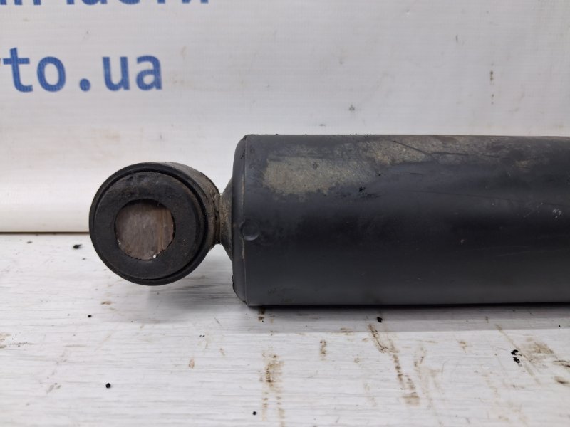 Амортизатор задний Mitsubishi Pajero Sport K9 3.0 бензин 6G72