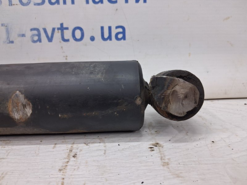 Амортизатор задний Mitsubishi Pajero Sport K9 3.0 бензин 6G72