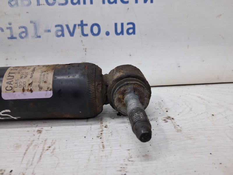 Амортизатор задний Nissan Qashqai J11 1.2 Бензин HRA2DDT Амортизатор задний Nissan Qashqai J11 1.2 Бензин HRA2DDT