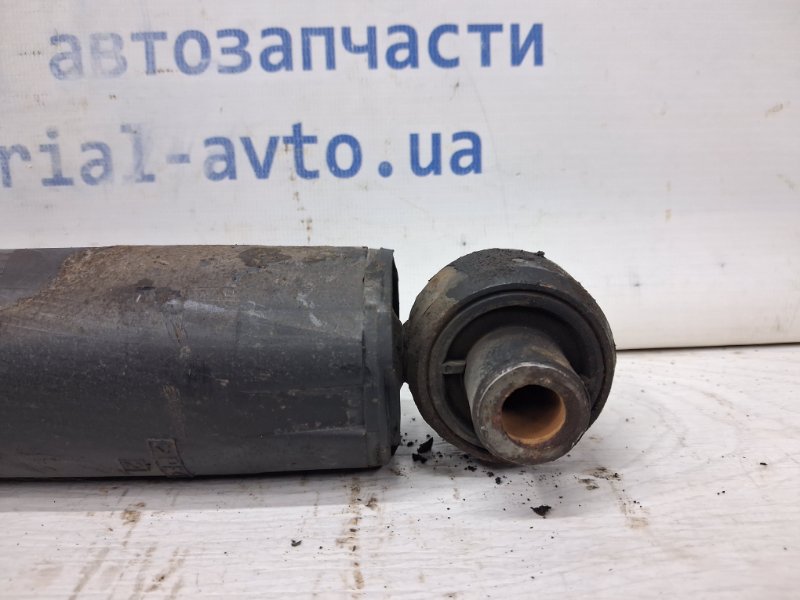 Амортизатор задний Nissan Qashqai J11 1.2 Бензин HRA2DDT Амортизатор задний Nissan Qashqai J11 1.2 Бензин HRA2DDT