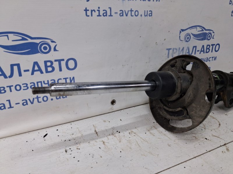 Амортизатор передний правый 3 2013-2019 BM 2.2 diesel