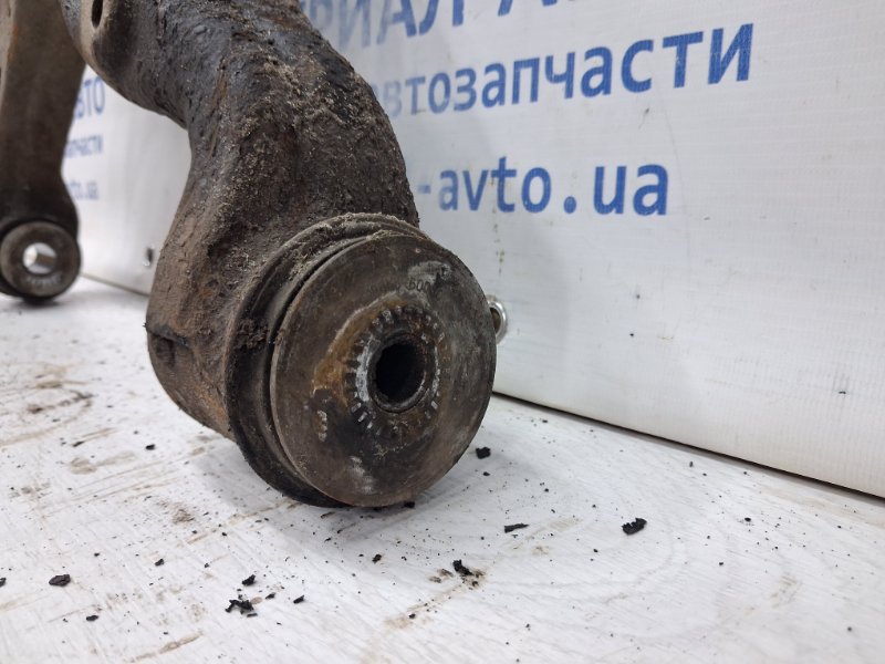 Рычаг передний нижний левый Toyota Prado J120 3.0 Diesel 1KDFTV