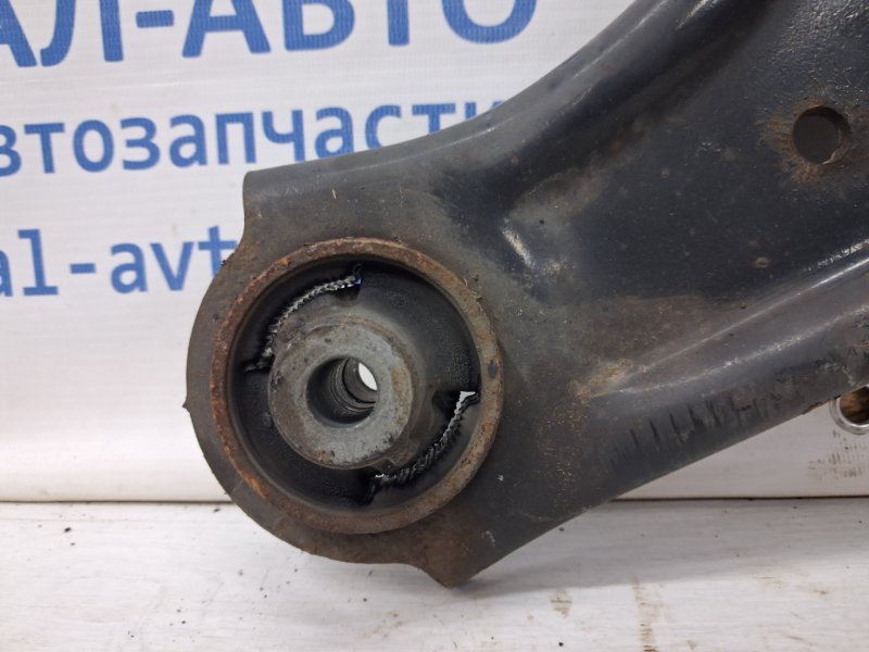 Рычаг правый Qashqai 2013-2022 J11 1.2 Бензин HRA2DDT Рычаг правый Qashqai 2013-2022 J11 1.2 Бензин HRA2DDT