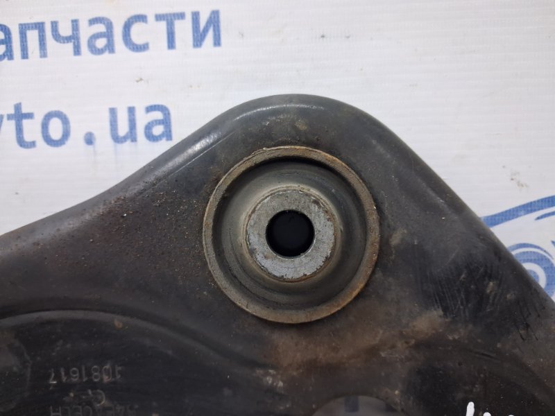 Рычаг левый Nissan Qashqai J11 1.2 Бензин HRA2DDT Рычаг левый Nissan Qashqai J11 1.2 Бензин HRA2DDT