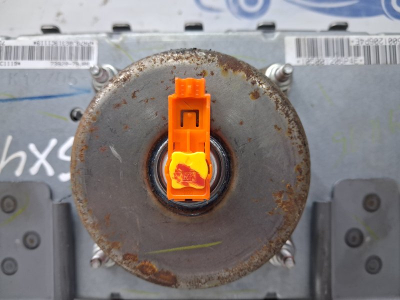 Подушка безопасности в торпеду Suzuki SX4 1 1.6 бензин M16A