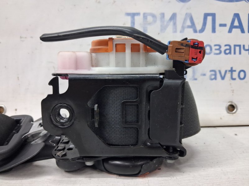 Ремень безопасности передний правый Nissan Qashqai J11 1.2 Бензин HRA2DDT Ремень безопасности передний правый Nissan Qashqai J11 1.2 Бензин HRA2DDT